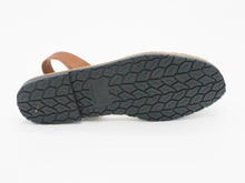 Carica l'immagine nel visualizzatore di Gallery, RIA Minorchina cuoio