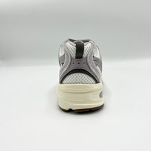 Carica l'immagine nel visualizzatore di Gallery, NEW BALANCE u5307VI

