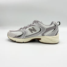 Carica l'immagine nel visualizzatore di Gallery, NEW BALANCE u5307VI

