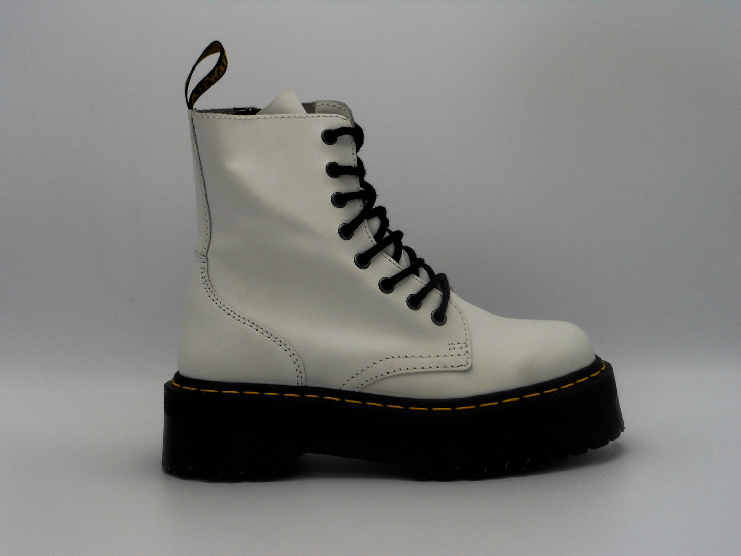 DR. MARTENS JADON white smooth